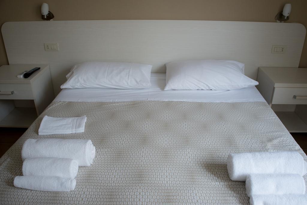 Double Room,176585481:JPEG